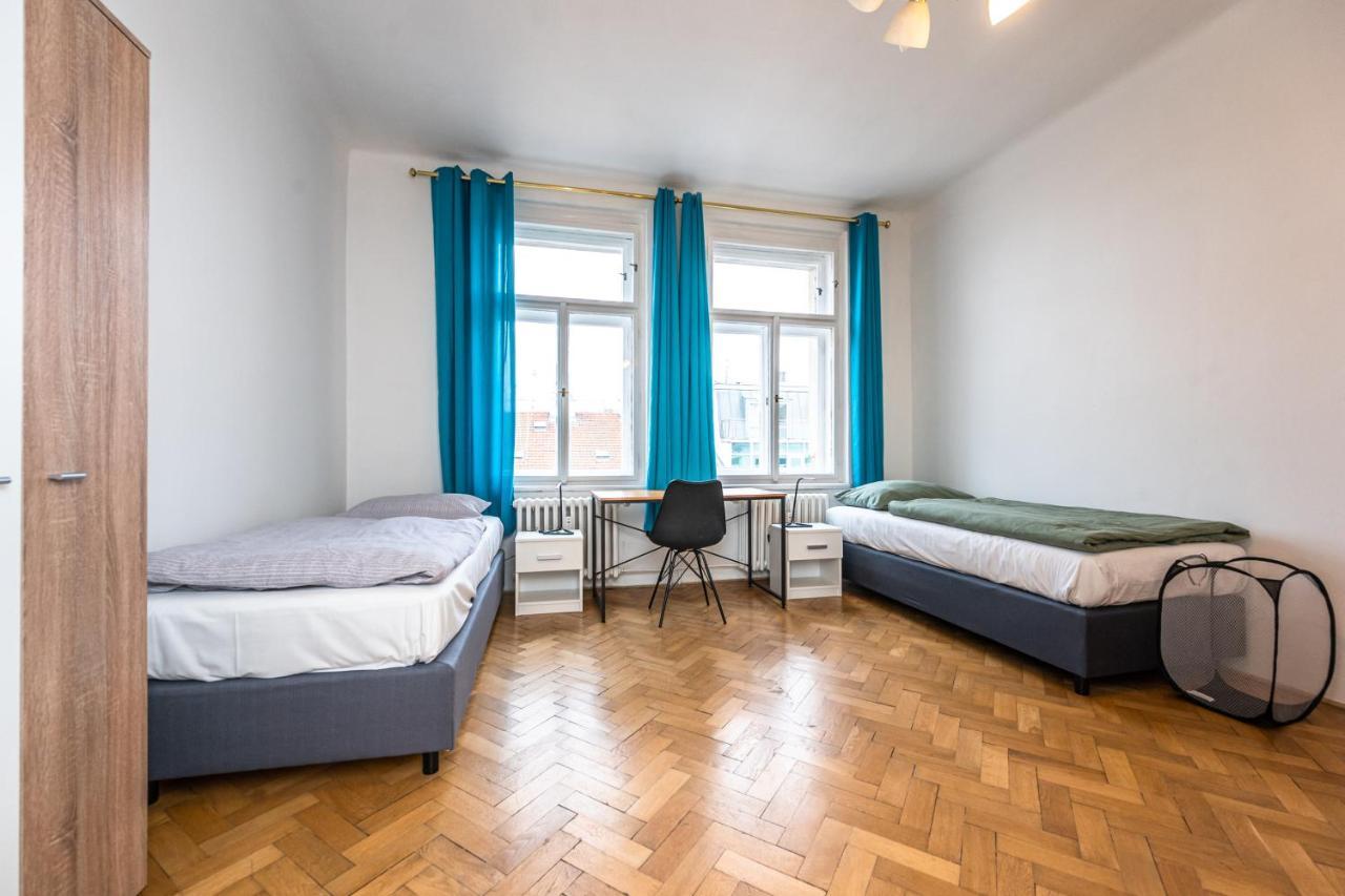 Apartments Safarikova 18 Praga Exterior foto